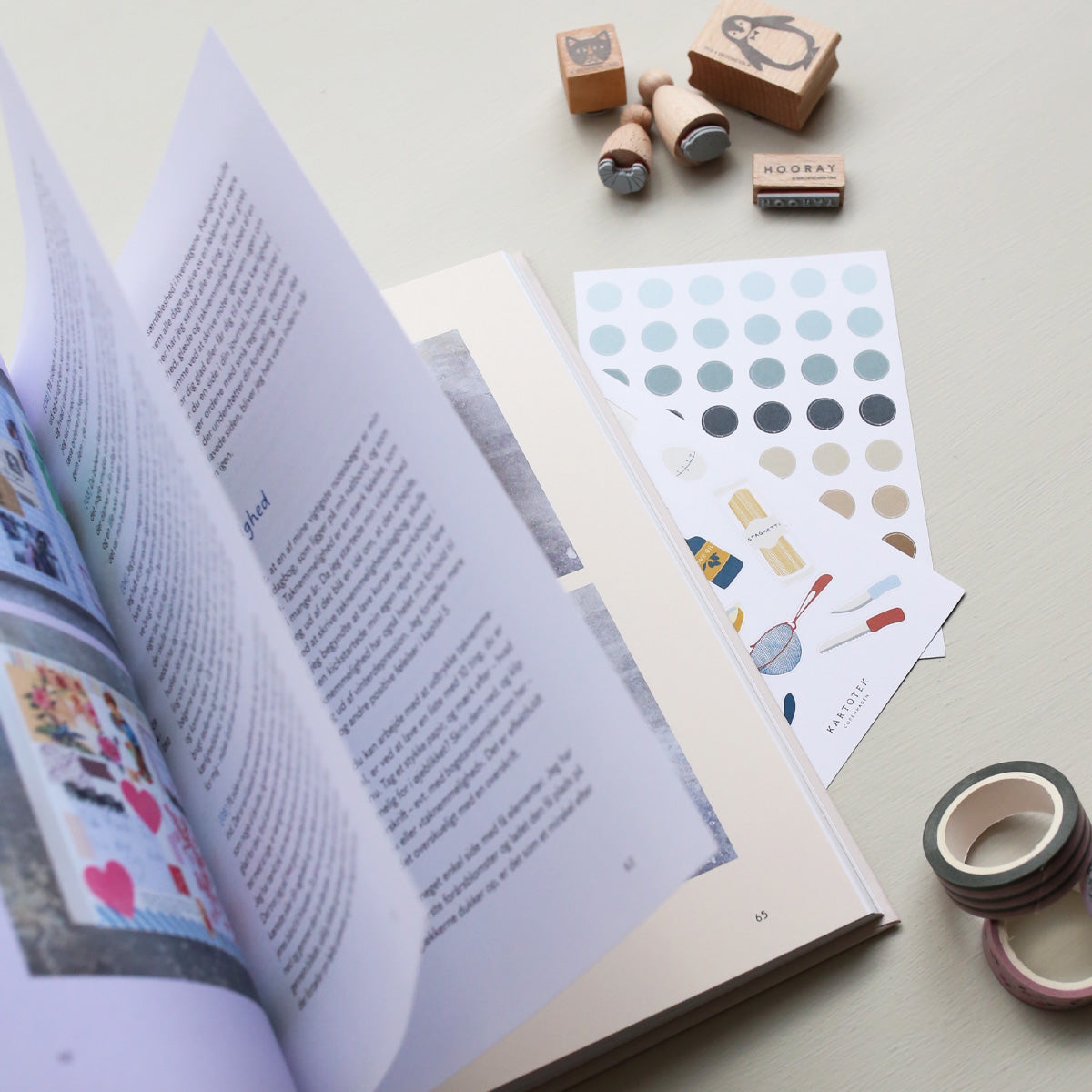 BOOK 'JOURNALING - SKRIV, SKAB OG BLIV GLAD' // DANISH