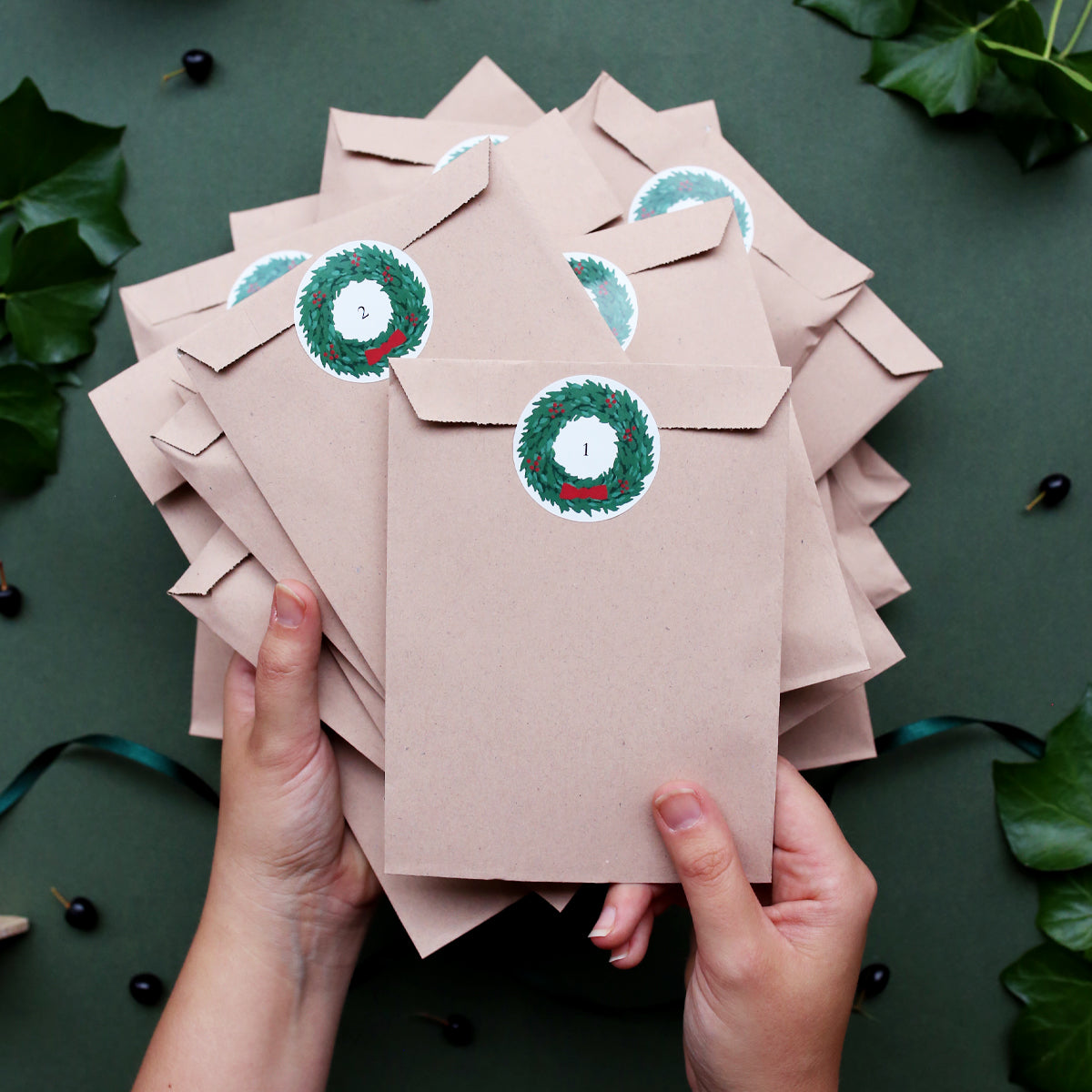 STICKERS // ADVENT CHRISTMAS WREATH 1-24