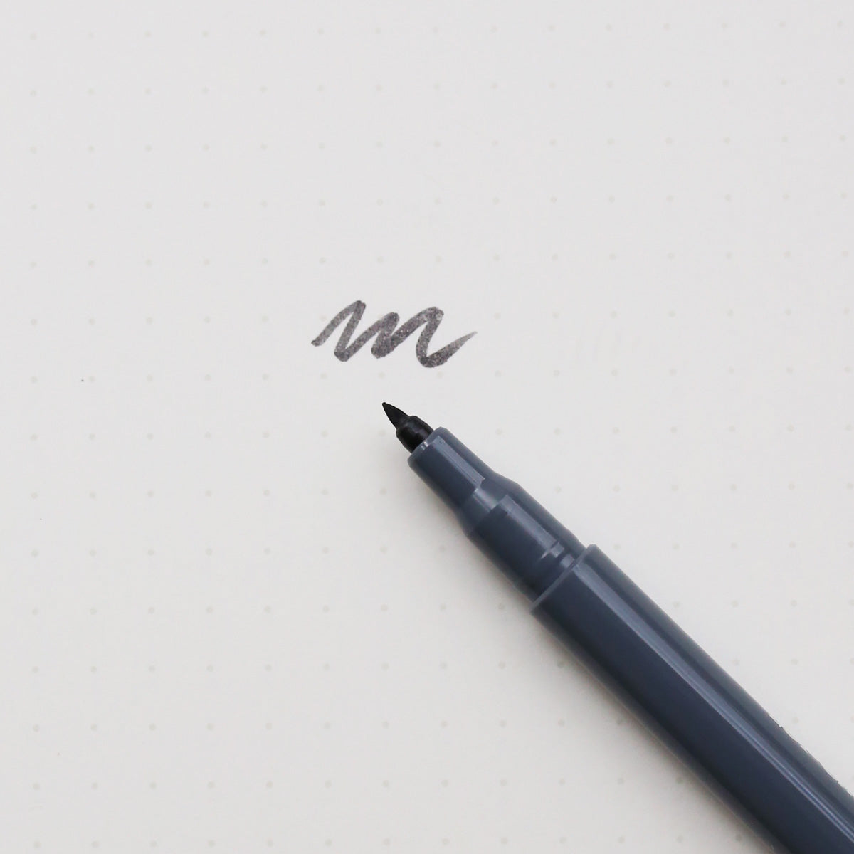 LE PEN FLEX FINELINER // DARK GREY