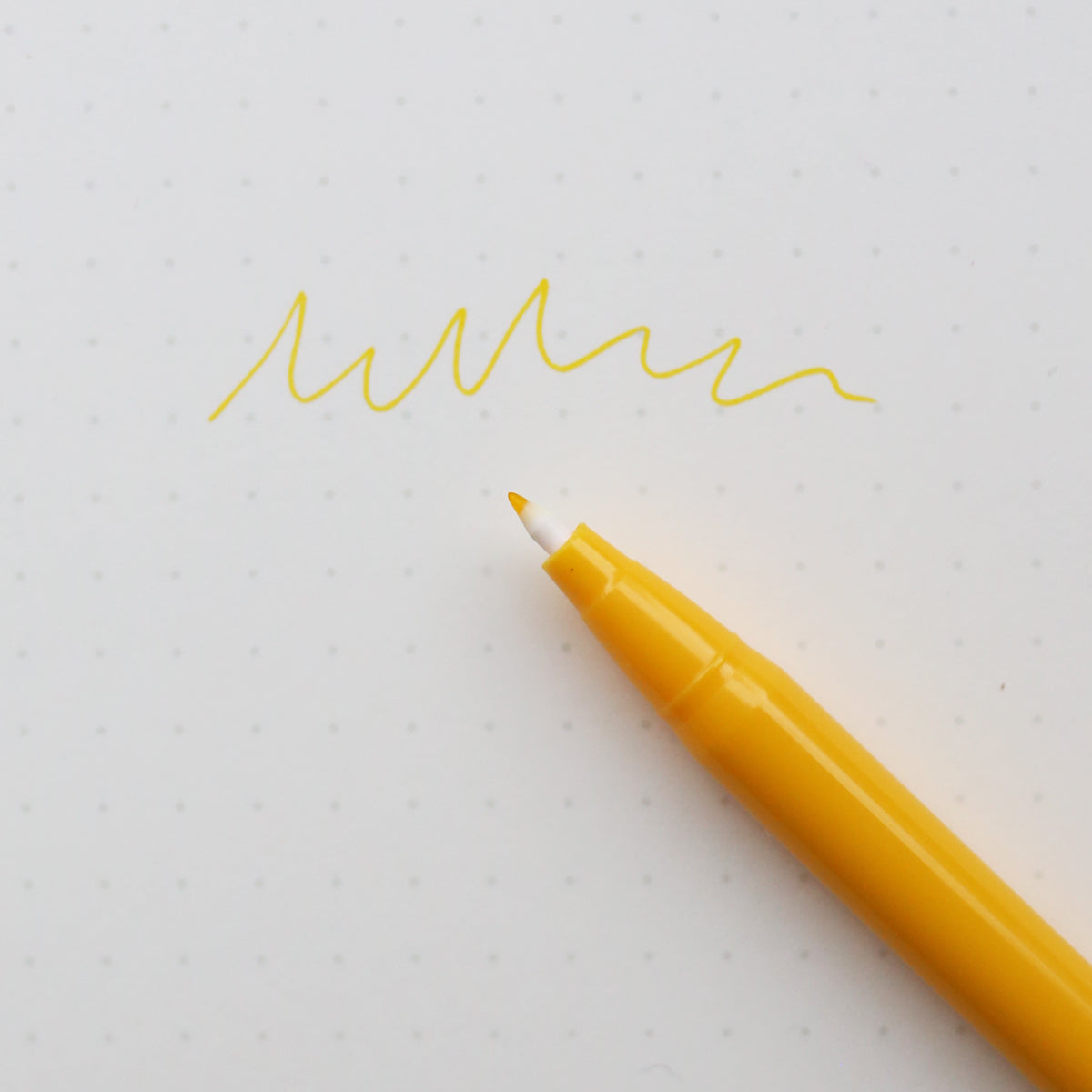 products/Monami_Pluspen3000_Yellow_02.jpg