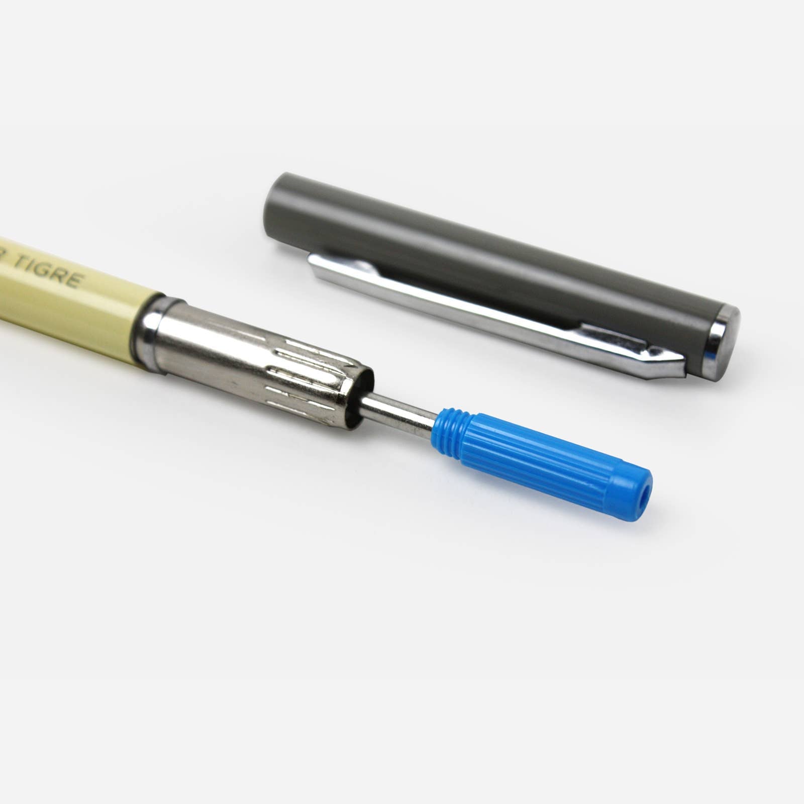 INK REFILL // PAPIER TIGRE PEN IN BLUE