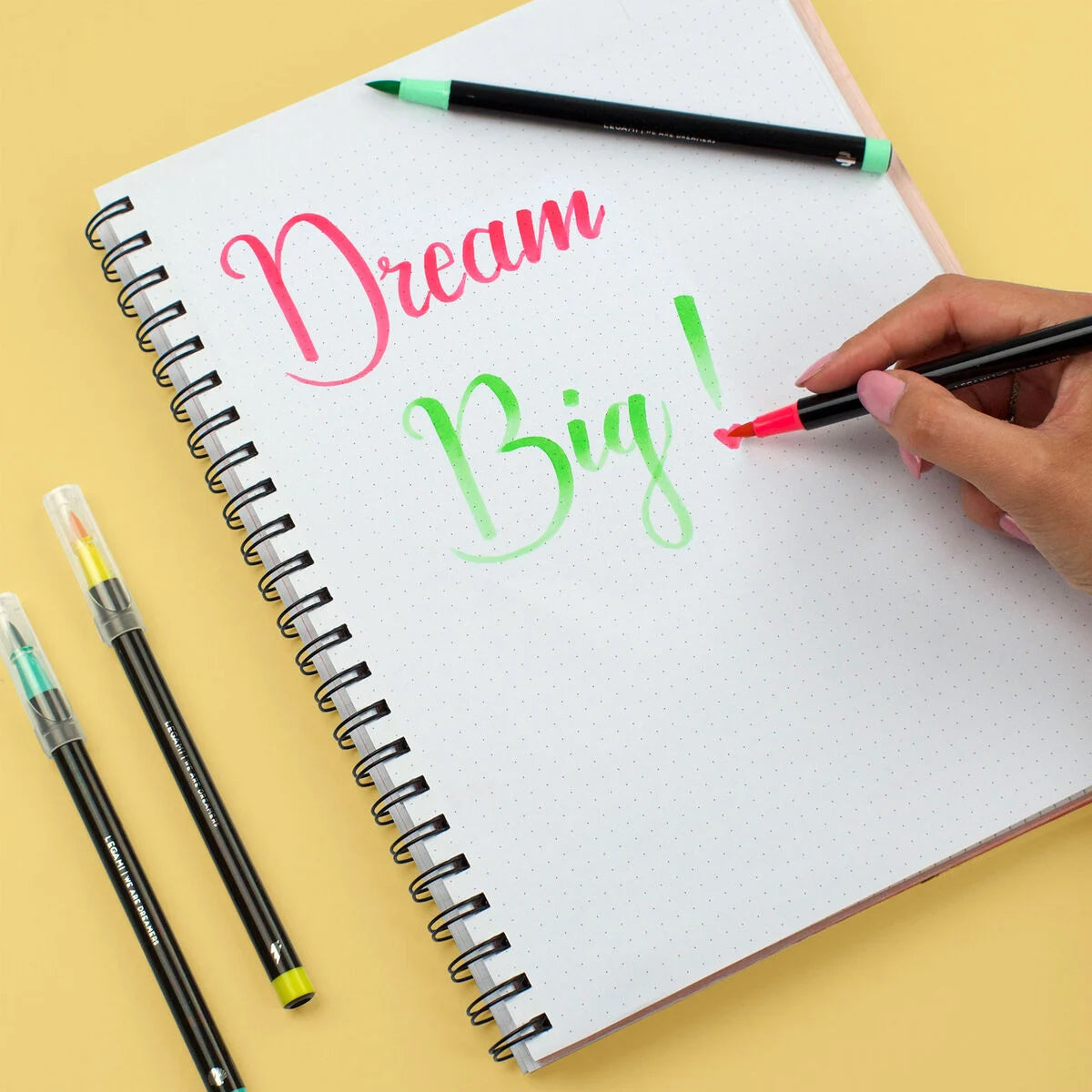 LEGAMI BRUSH PEN SET OF 12 // PASTELS