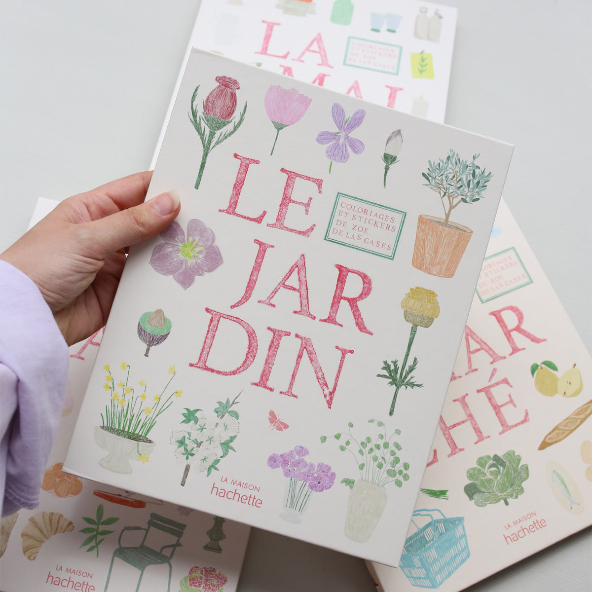 COLOURING AND STICKER BOOK // LE JARDIN