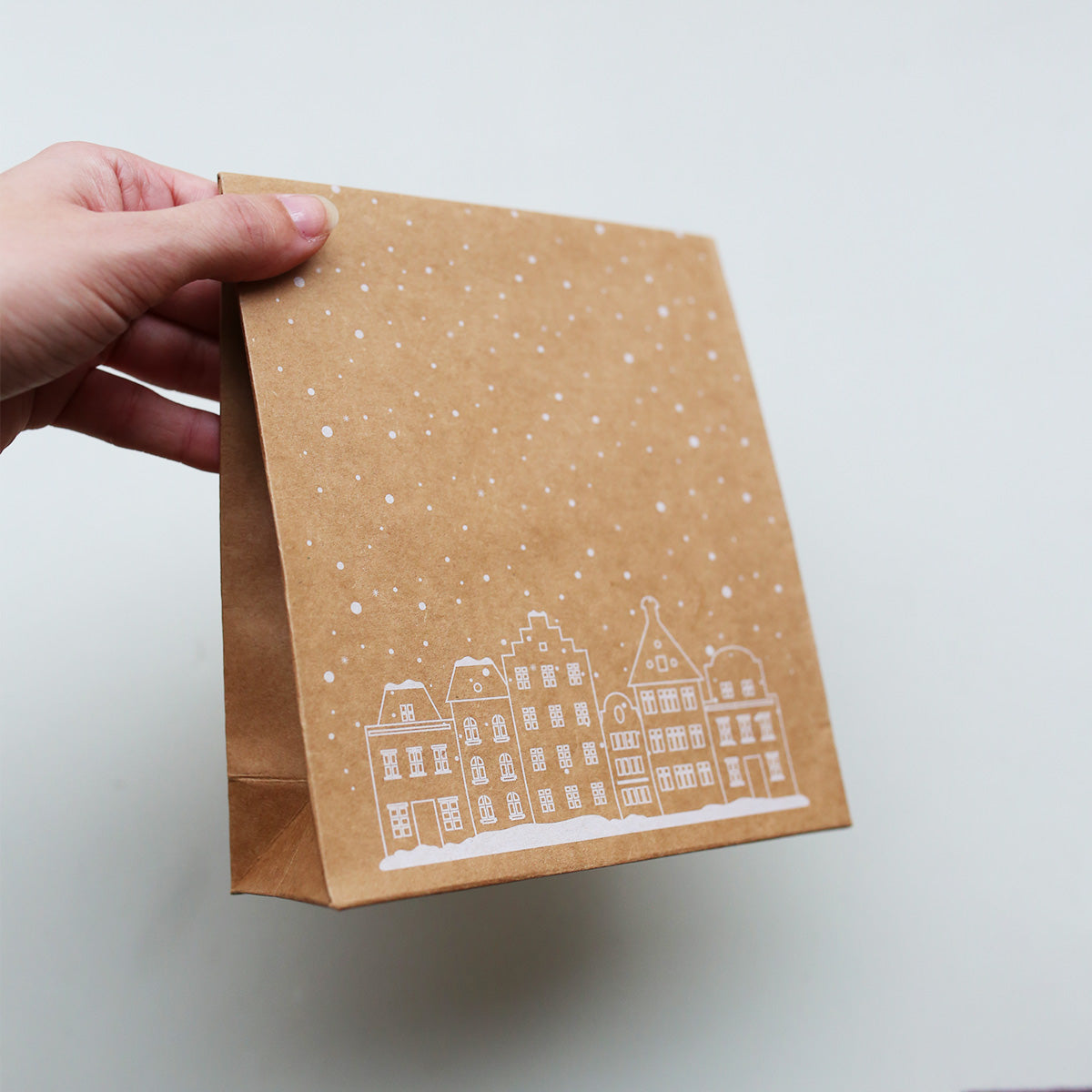 JULEGAVEPOSE KRAFT // M