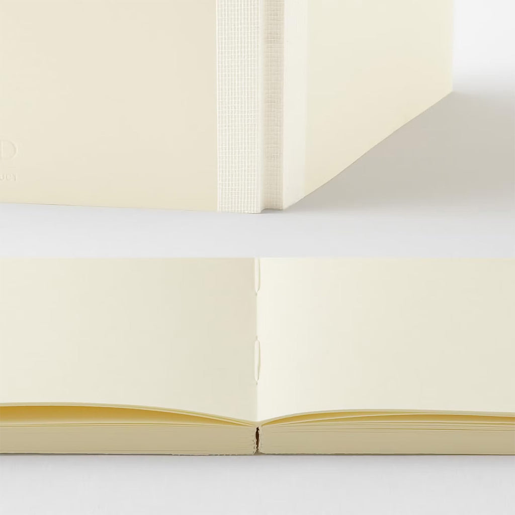 MD NOTEBOOK // A4 BLANK