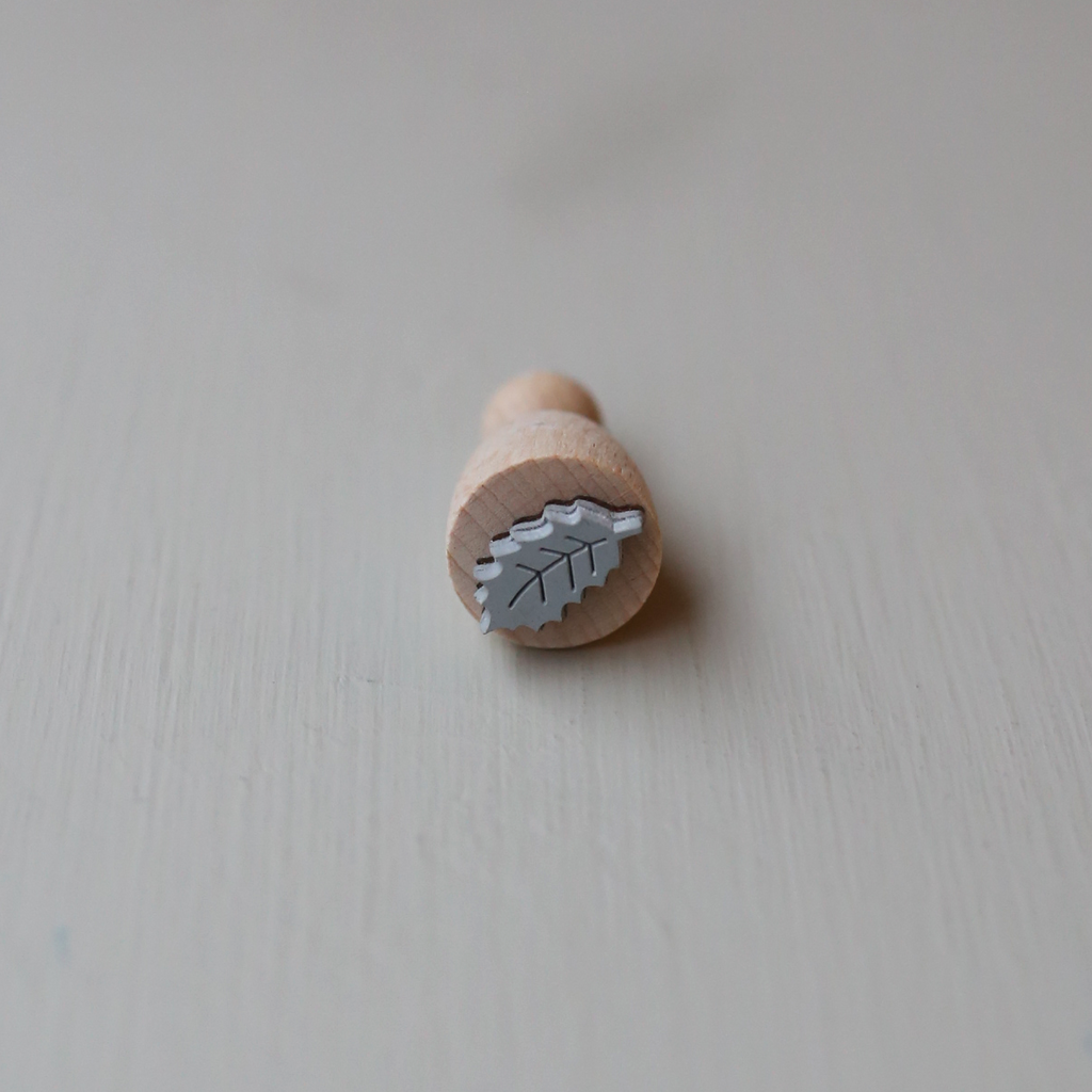 STEMPEL // KRISTTORNEBLAD