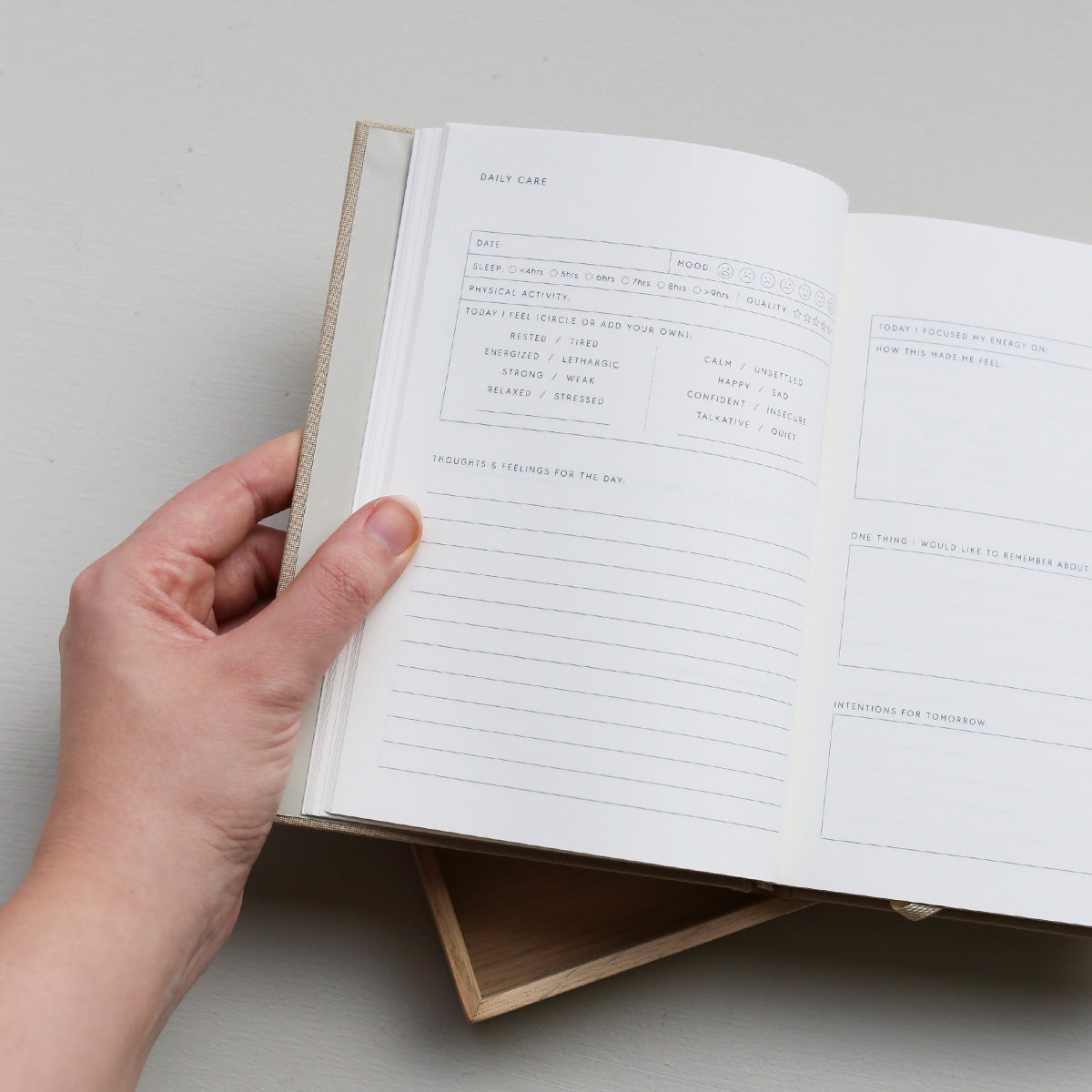 CARE JOURNAL // OMSORGSDAGBOG (ENGELSK)