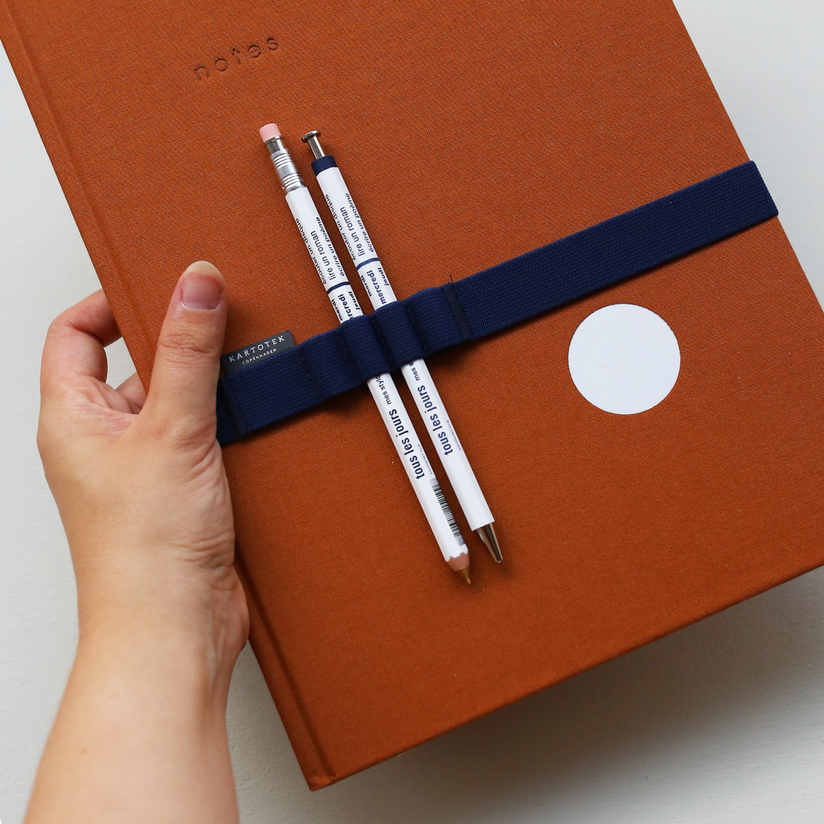 HARDCOVER NOTESBOG A4 // OKKER