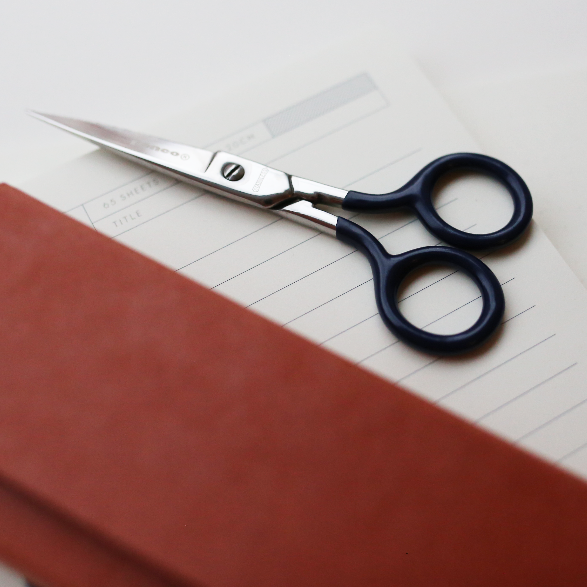 STAINLESS STEEL SCISSORS S // NAVY