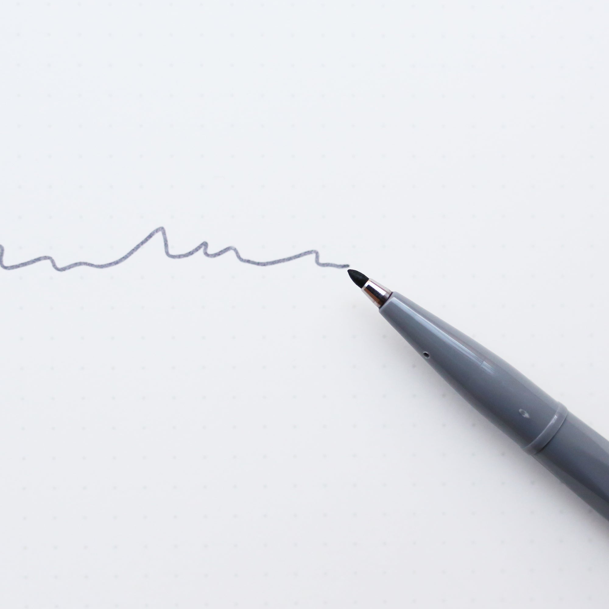 SIGN PEN // GREY